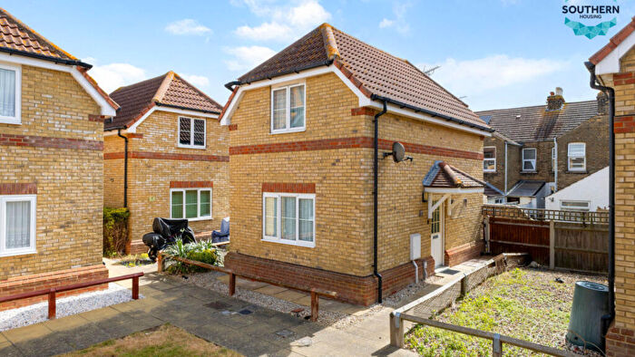 1 Bedroom House For Sale In Unity Street, Sheerness, ME12