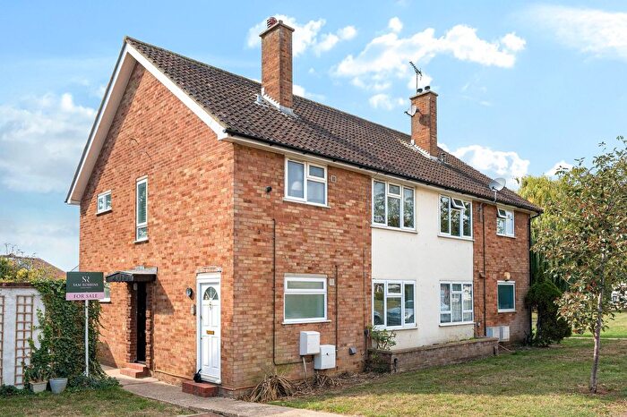 1 Bedroom Maisonette For Sale In Seymour Gardens, Ruislip, HA4