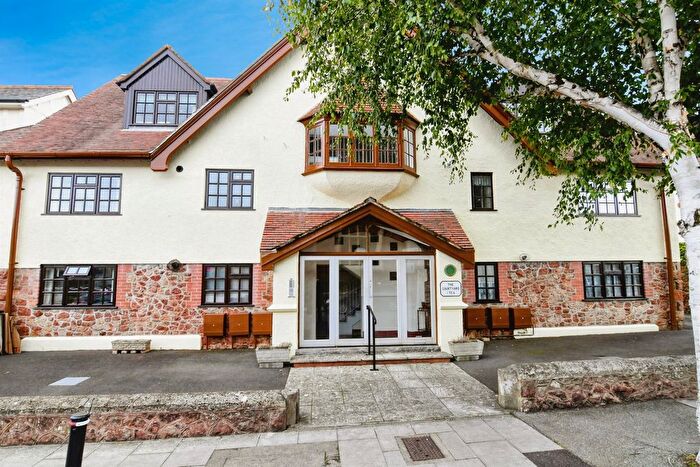 2 Bedroom Flat For Sale In Bancks Street, Minehead, TA24