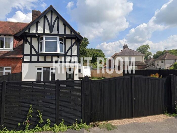 4 Bedroom Detached House To Rent In Bedroom House, Merryoak Green, Southampton, SO19
