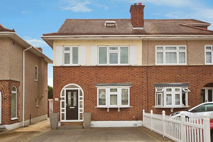 4 Bedroom Semi-Detached House For Sale In Lowshoe Lane, Collier Row, Havering, RM5