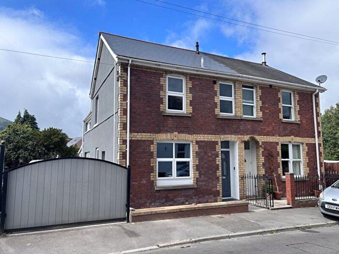 3 Bedroom Semi-Detached House To Rent In Park Street, Abergavenny, NP7