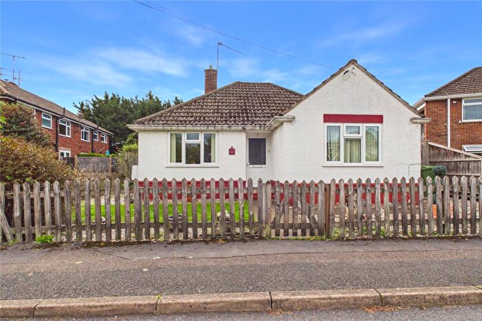 2 Bedroom Bungalow For Sale In Andrews Close, Theale, Reading, Berkshire, RG7