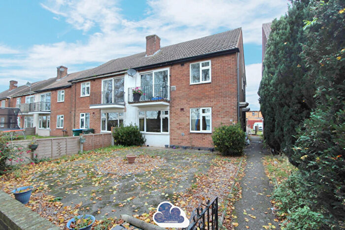 2 Bedroom Maisonette For Sale In Selsey Close, Coventry, CV3