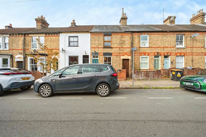 2 Bedroom Terraced House For Sale In Palmerston Street, Bedford, MK41