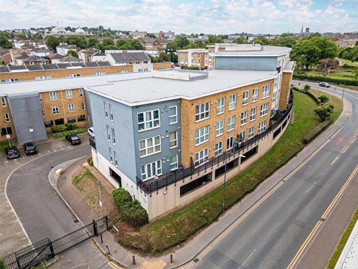2 Bedroom Flat For Sale In Aurora Court, Romulus Road, Gravesend, Kent, DA12