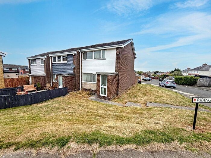 3 Bedroom End Of Terrace House For Sale In Riding Barns Way, Sunniside, Newcastle Upon Tyne, NE16