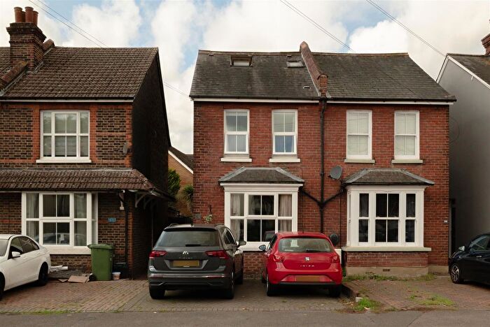 3 Bedroom Semi-Detached House For Sale In Emlyn Road, Redhill, RH1