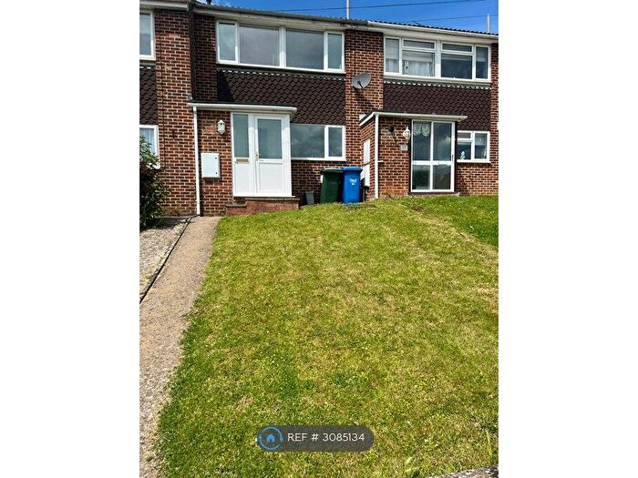 3 Bedroom Terraced House To Rent In Lanchester Drive, Banbury, OX16