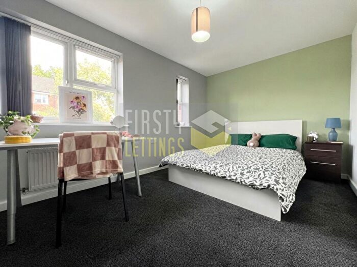 5 Bedroom Semi-Detached House To Rent In Avenue Road Extension, Clarendon Park, LE2