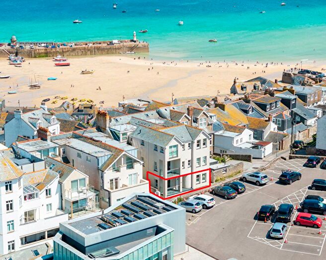2 Bedroom Flat For Sale In Porthmeor, St Ives, Cornwall, TR26