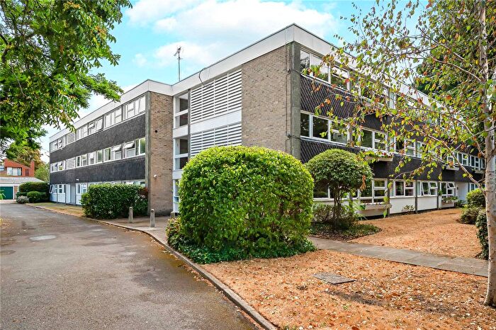 2 Bedroom Flat For Sale In Wellesley Road, Twickenham, TW2