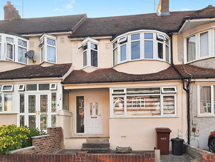 3 Bedroom Terraced House To Rent In Boundary Road, Chatham, Kent, ME4