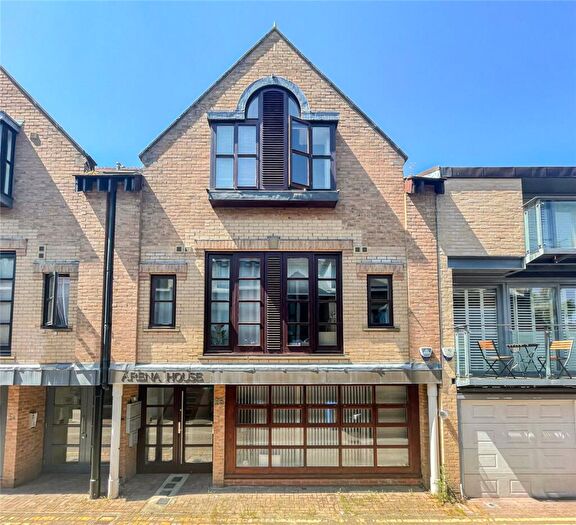 1 Bedroom Apartment For Sale In Cambridge Place, Cambridge, CB2