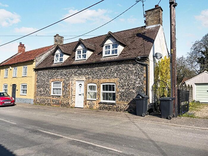 4 Bedroom Semi-Detached House For Sale In High Street, Methwold, IP26