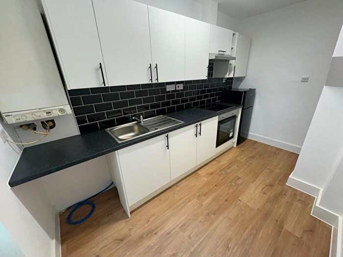 2 Bedroom Flat To Rent In Connell Crescent, London, W5