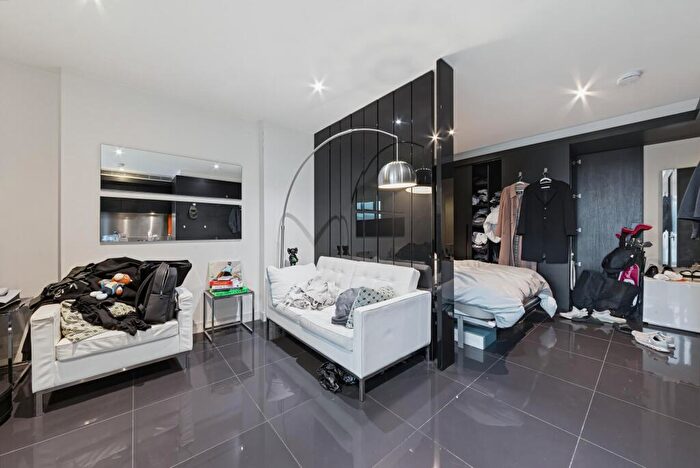 Apartment For Sale In Pan Peninsula, West Tower, London, E14