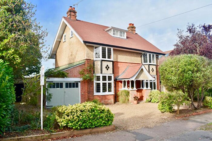 7 Bedroom Detached House For Sale In Oakfield Road, Ashtead, KT21