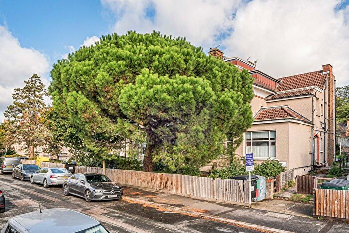 Studio For Sale In Montalt Road, Woodford Green, IG8