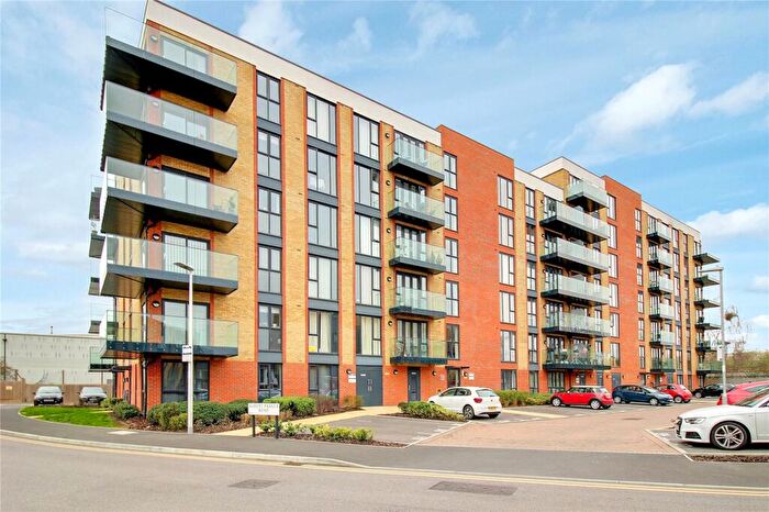 2 Bedroom Apartment To Rent In Oscar Wilde Road, Reading, Berkshire, RG1