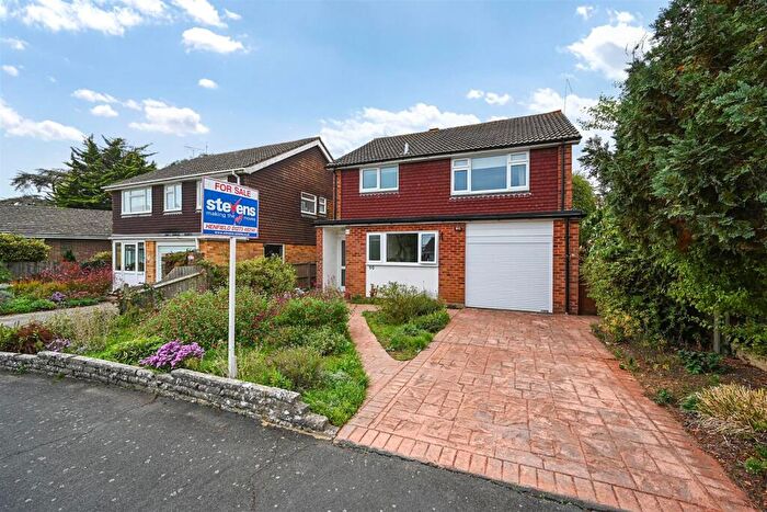 3 Bedroom Detached House For Sale In Furners Mead, Henfield, West Sussex, BN5