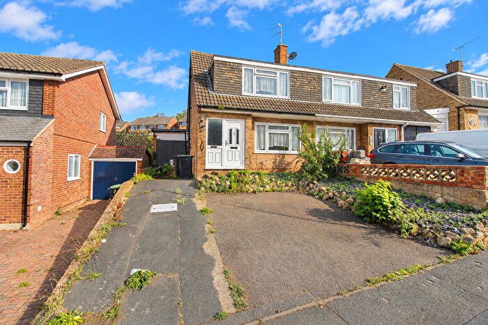 3 Bedroom Semi-Detached House For Sale In Woodlands Road, Ditton, Aylesford, ME20