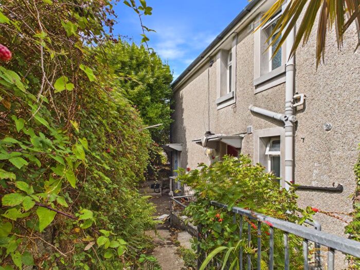 2 Bedroom Flat For Sale In Newlyn, Penzance, TR18