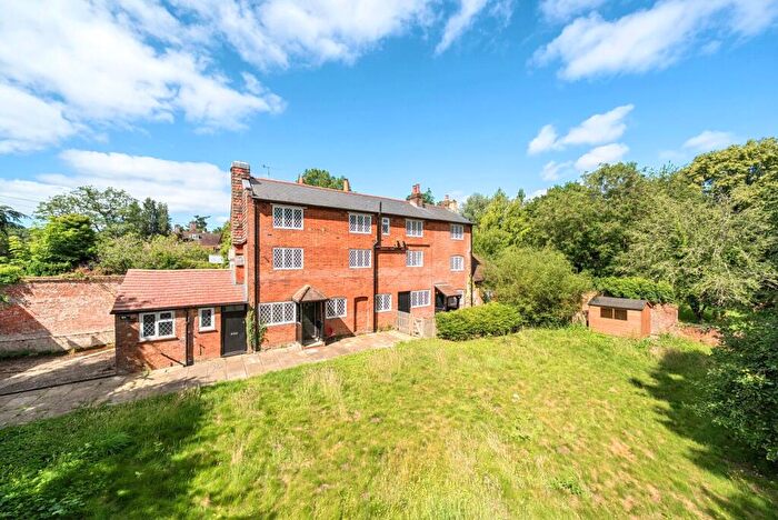 4 Bedroom House For Sale In Tannery Lane, Bramley, GU5