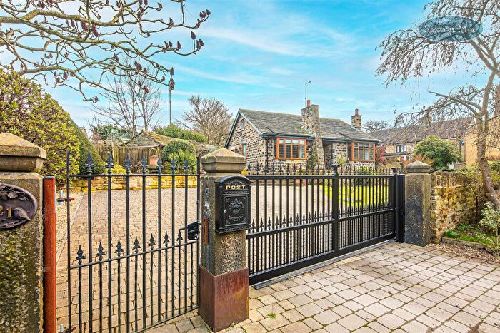 4 Bedroom Detached House For Sale In Whitley Lane, Grenoside, Sheffield, S35
