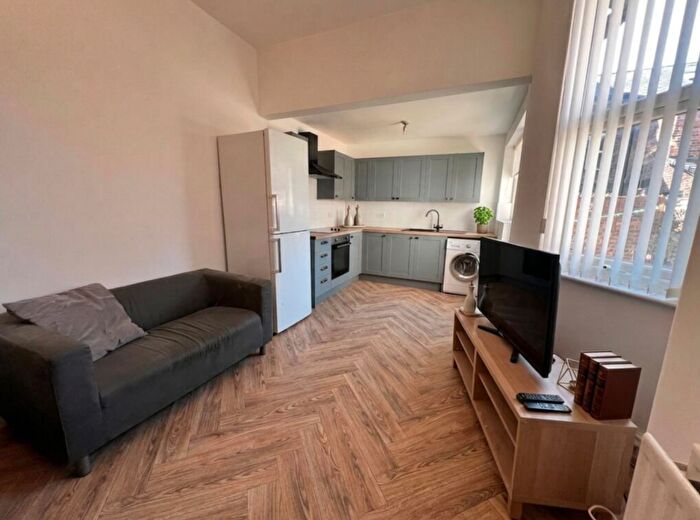 5 Bedroom House To Rent In Calton Avenue, Liverpool, L18