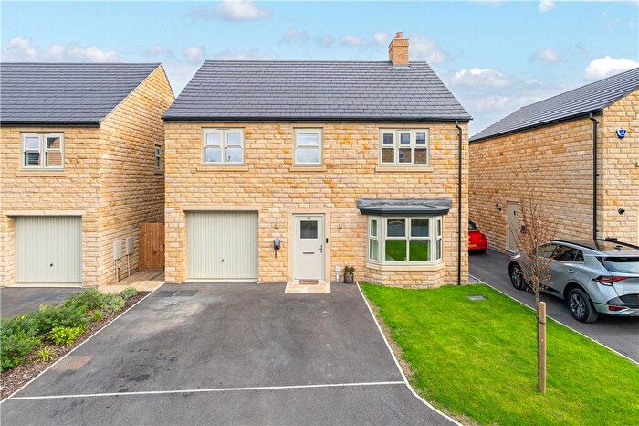 4 Bedroom Detached House For Sale In Chevin Meadow, Pool In Wharfedale, Otley, West Yorkshire, LS21