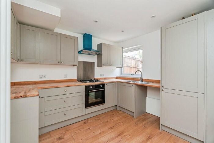 3 Bedroom House To Rent In The Drive, Totton, SO40