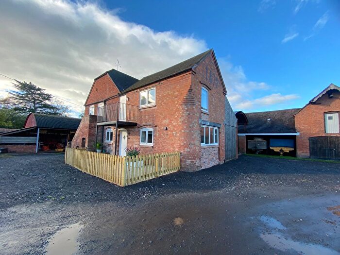 1 Bedroom Barn Conversion To Rent In Droitwich Road, Kidderminster, DY10