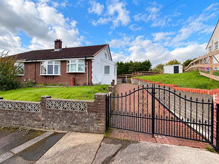 3 Bedroom Semi-Detached Bungalow For Sale In The Crescent, Aberdare, CF44