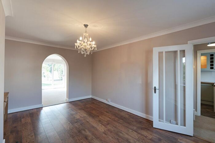 3 Bedroom Terraced House To Rent In New Road, Woodstock, Oxfordshire, OX20
