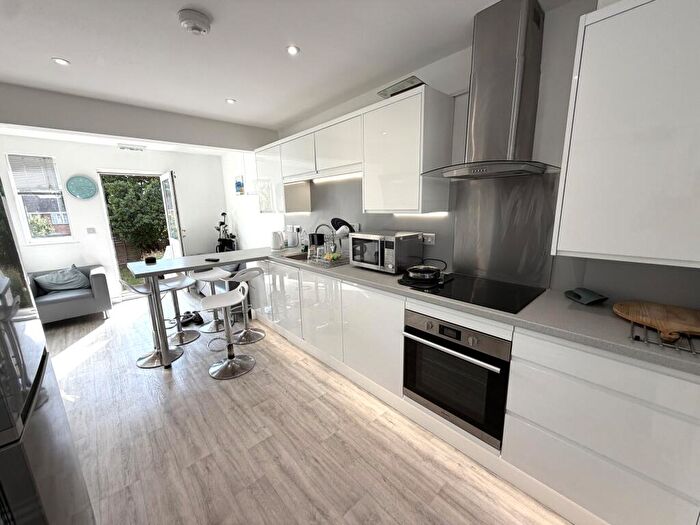 5 Bedroom Semi-Detached House To Rent In Calthorpe Road, Norwich, Norfolk, NR5