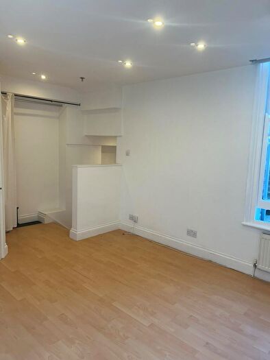 1 Bedroom Flat To Rent In Fortess Road, Camden, London, NW5