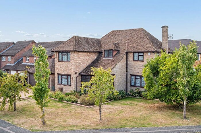 4 Bedroom Detached House For Sale In Rosewood Way, Farnham Common, SL2