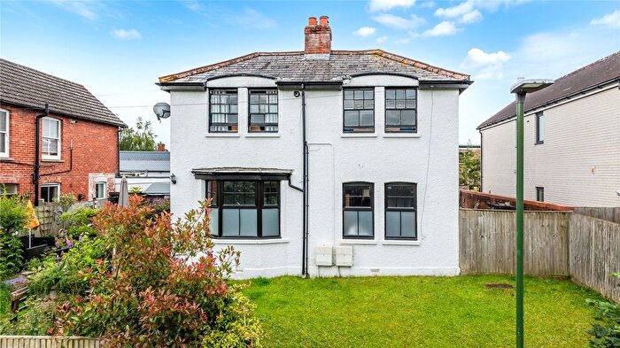 2 Bedroom Flat For Sale In Beech View, June Lane, Midhurst, GU29