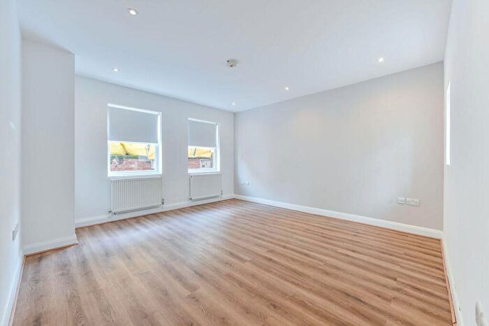 Studio To Rent In Winders Road, Battersea, London, SW11