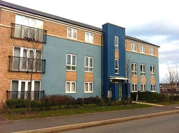 2 Bedroom Flat To Rent In Chieftain Way, Cambridge, CB4