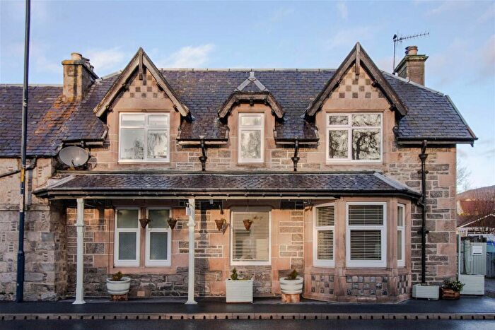 5 Bedroom Semi-Detached House For Sale In Clune House Bed And Breakfast, Highland, PH20