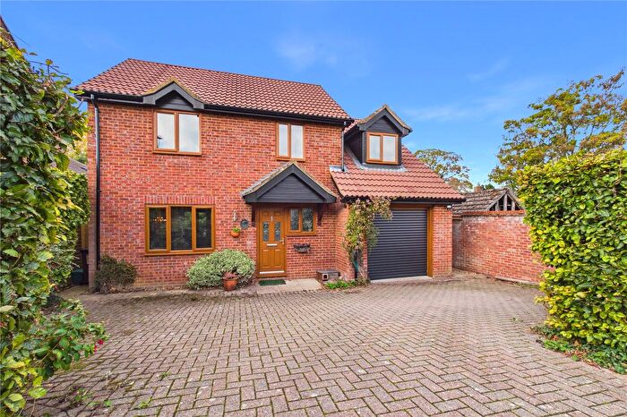 4 Bedroom Detached House For Sale In Burrell Road, Compton, Newbury, Berkshire, RG20
