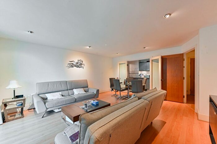 2 Bedroom Flat For Sale In St George Wharf, Vauxhall, London, SW8