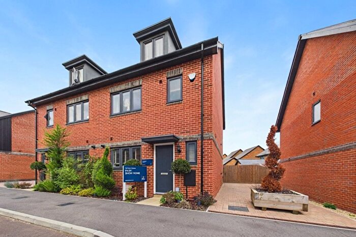 4 Bedroom Semi-Detached House For Sale In Bridle Road, Arborfield Green, Reading, Berkshire, RG2