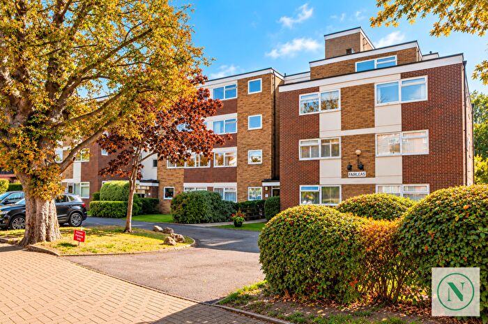 2 Bedroom Flat For Sale In Court Downs Road, Fairleas, BR3