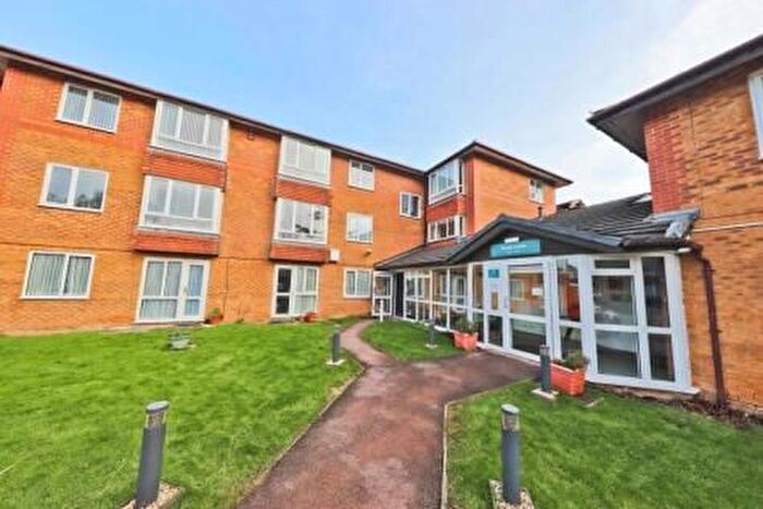 2 Bedroom Flat To Rent In Montesole Court, Pinner, HA5