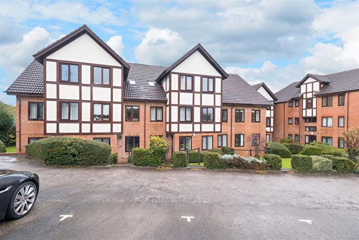 1 Bedroom Flat For Sale In Hallam Chase, Sandygate, Sheffield, S10