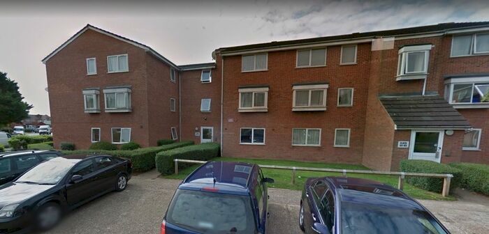 2 Bedroom Flat To Rent In Evergreen Way, Hayes, UB3