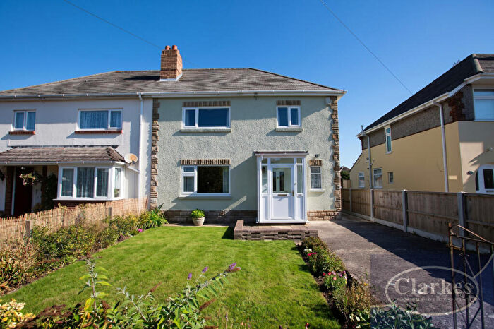 4 Bedroom Semi-Detached House To Rent In Mossley Avenue, Wallisdown, Uk, BH12